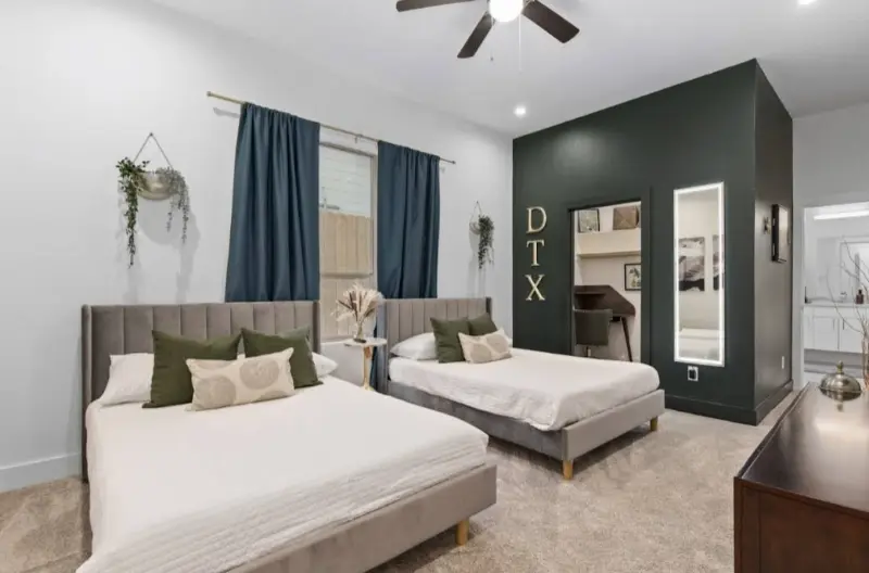 Painting & Refinishing (972) 4722777 Painter1 of Dallas