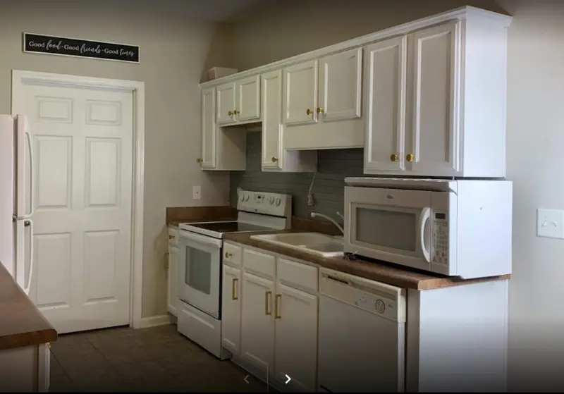 White Kitchen Fayetteville